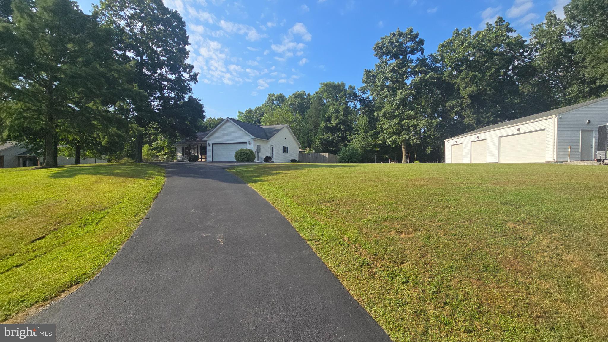 FOXCREST MANOR - Residential