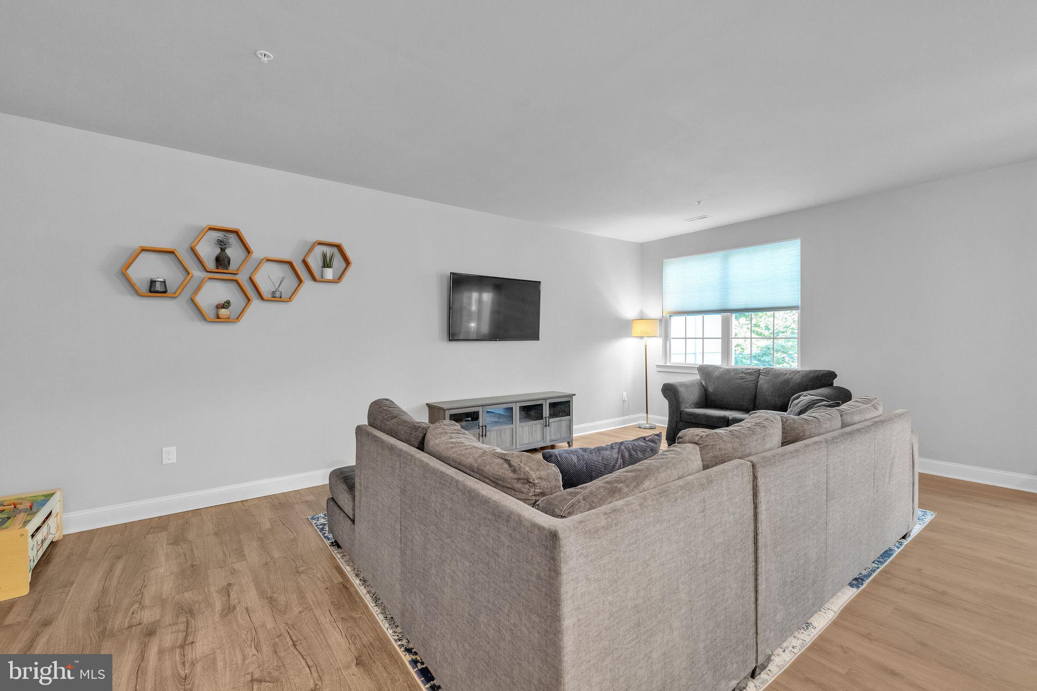 315 W HAMLIN AVENUE