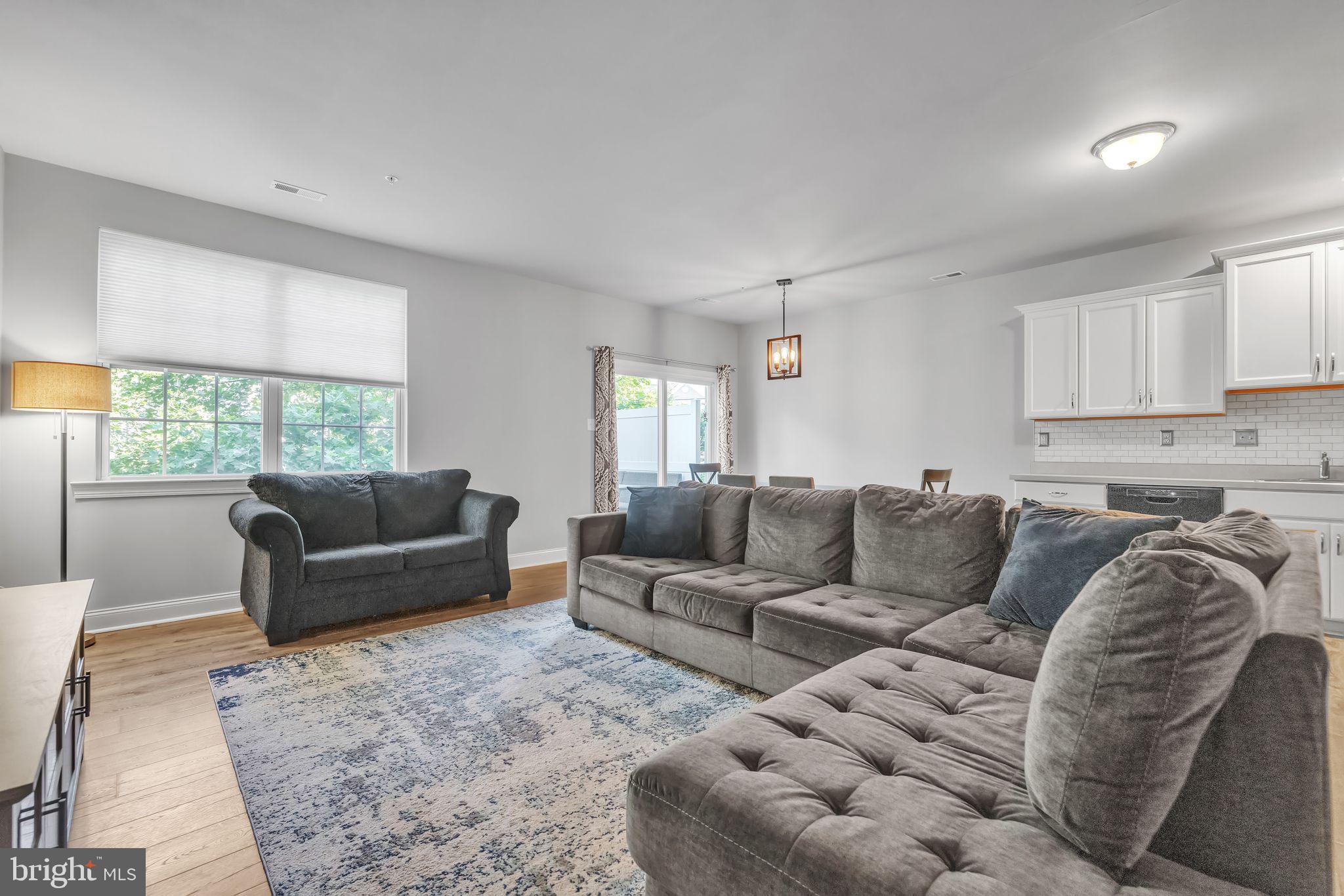315 W HAMLIN AVENUE