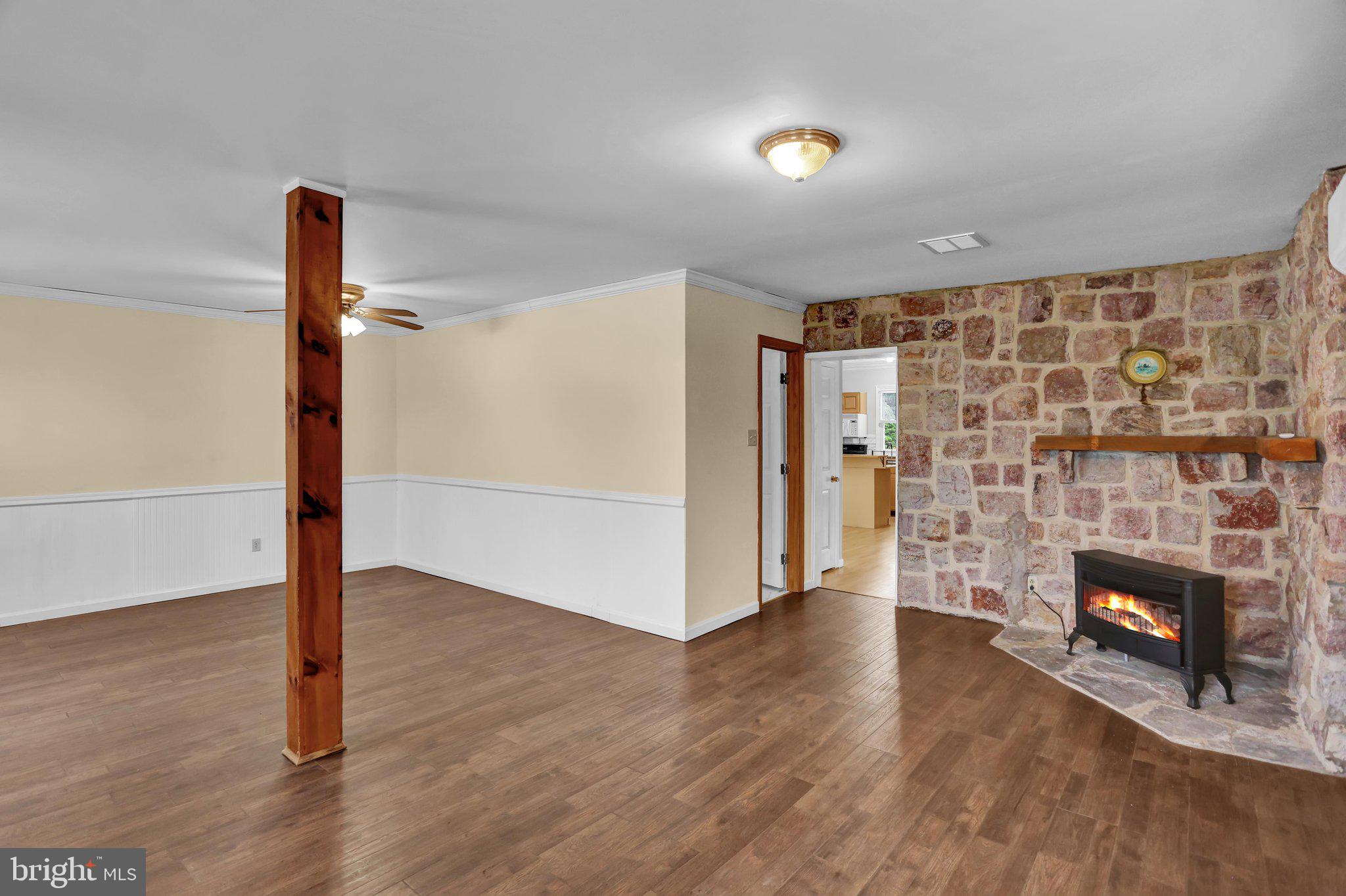 238 PENN STREET