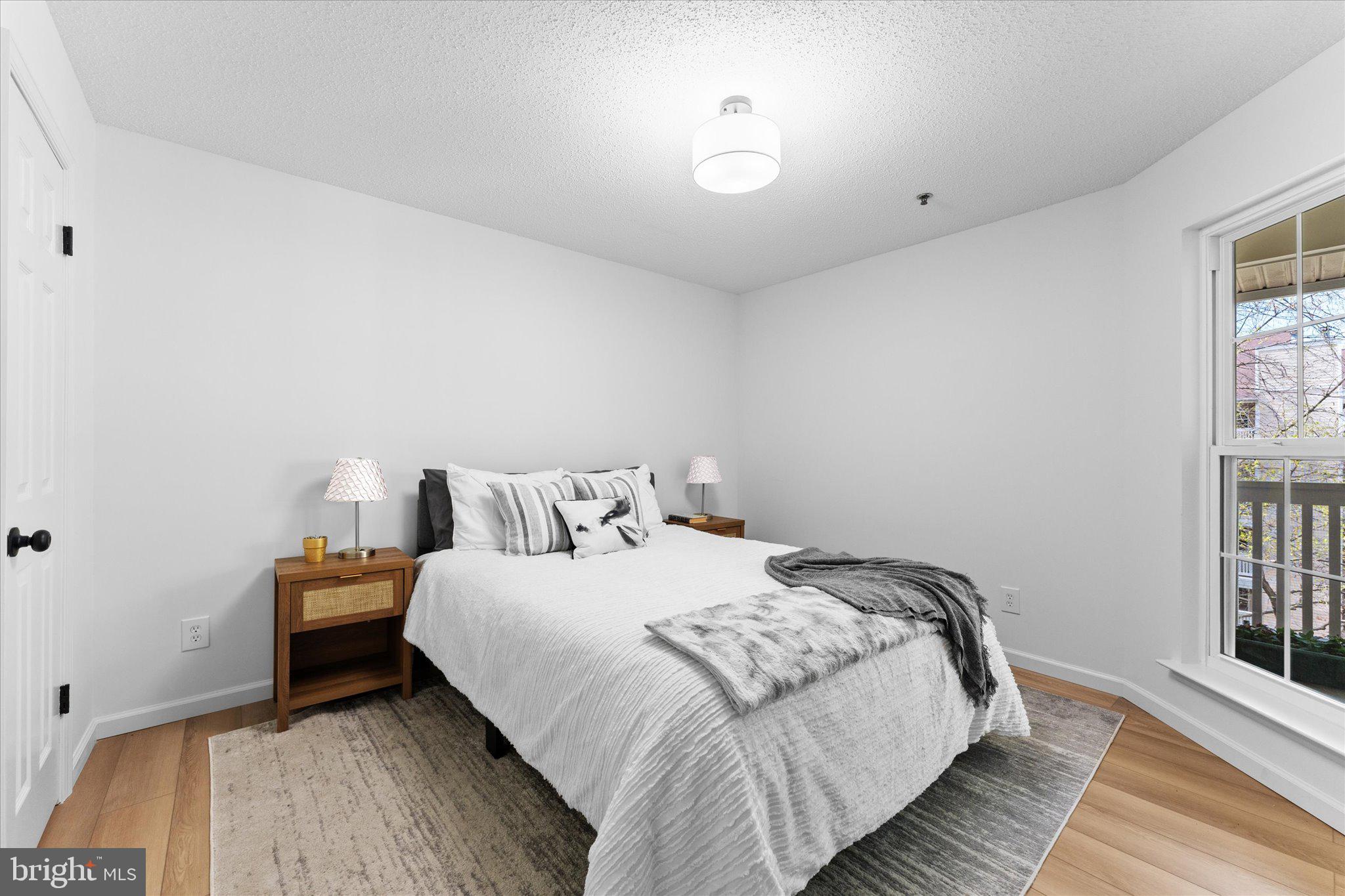 FOUNTAINS AT MCLEAN - Residential