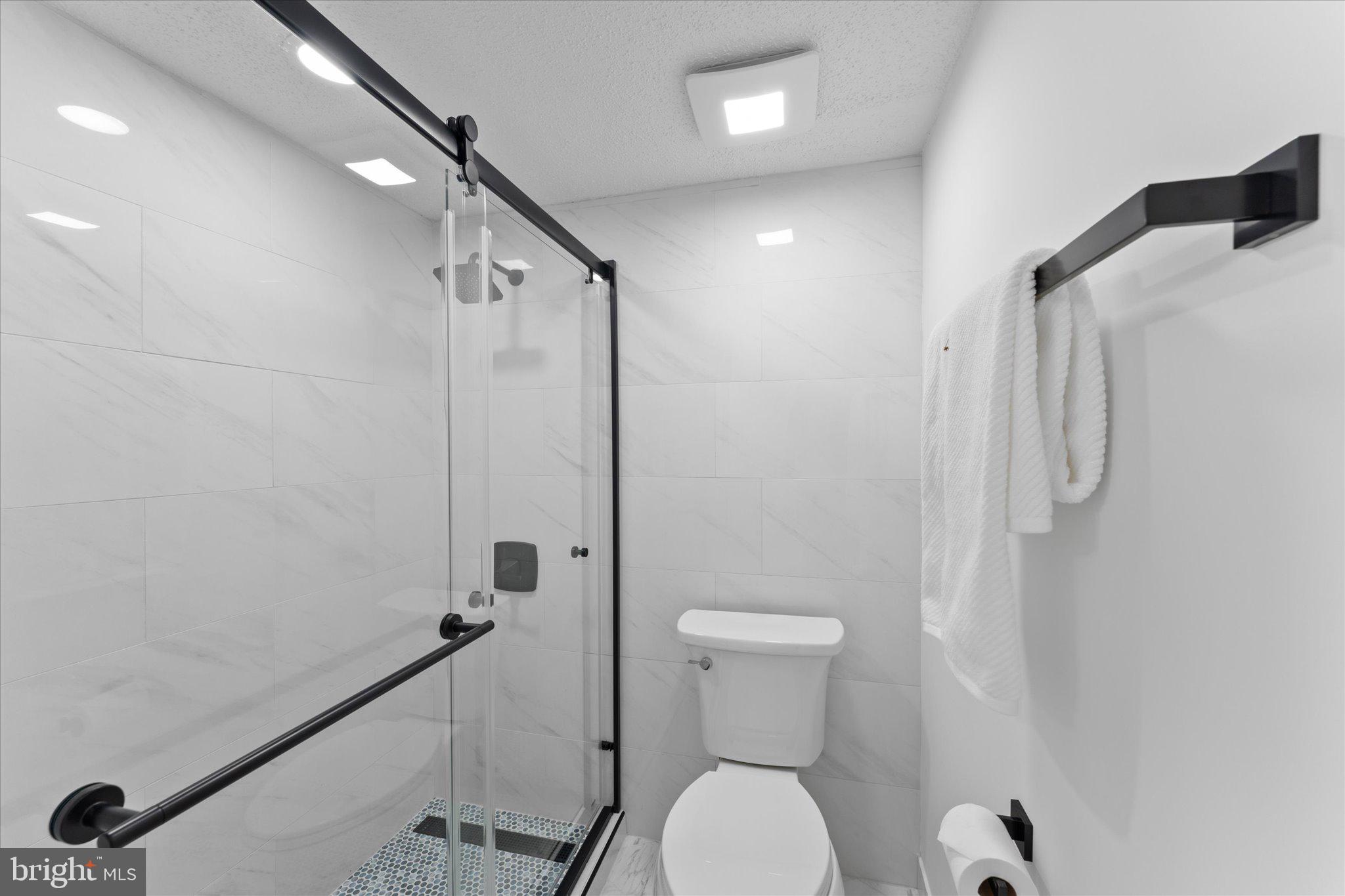 FOUNTAINS AT MCLEAN - Residential