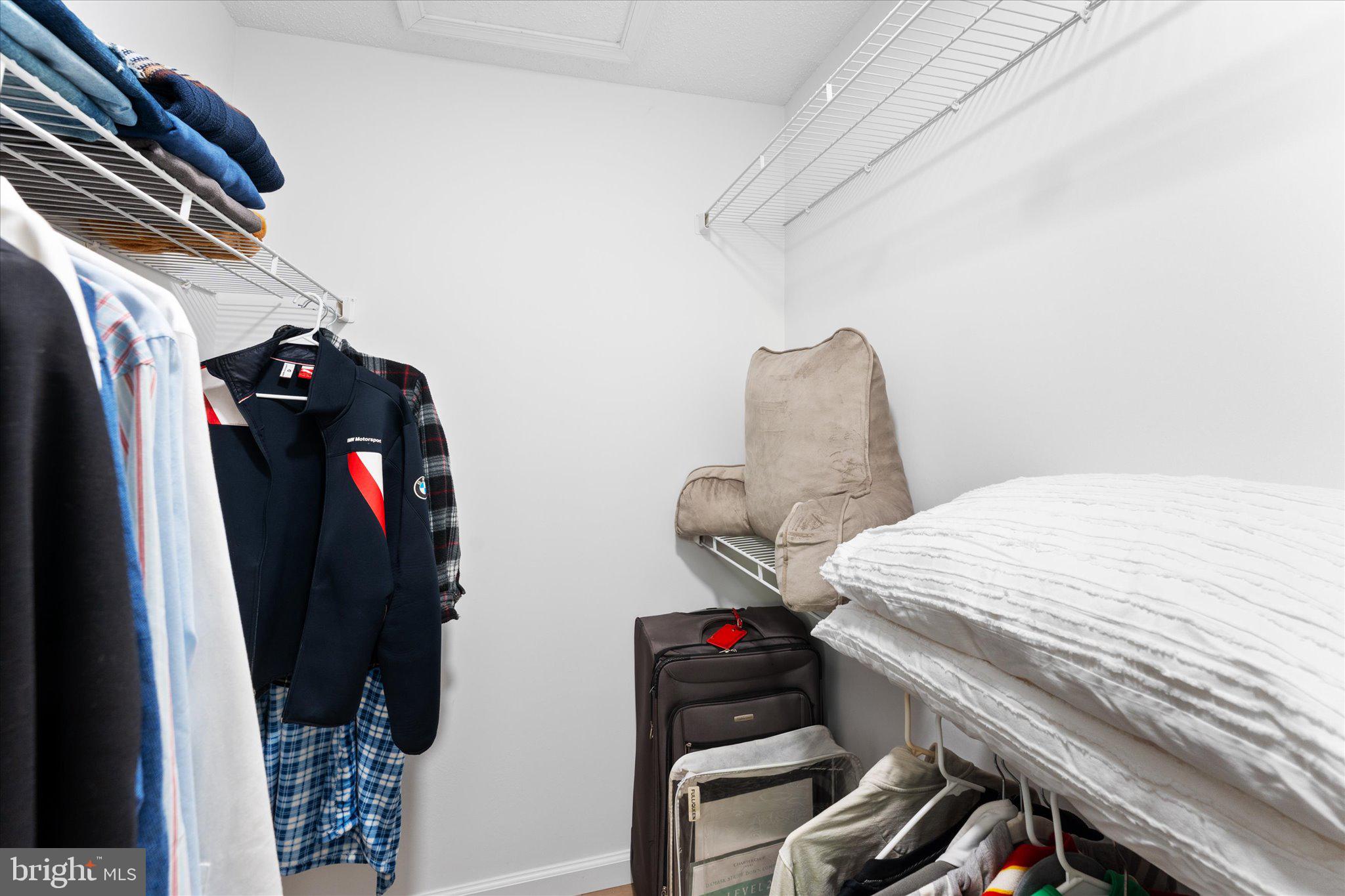 FOUNTAINS AT MCLEAN - Residential