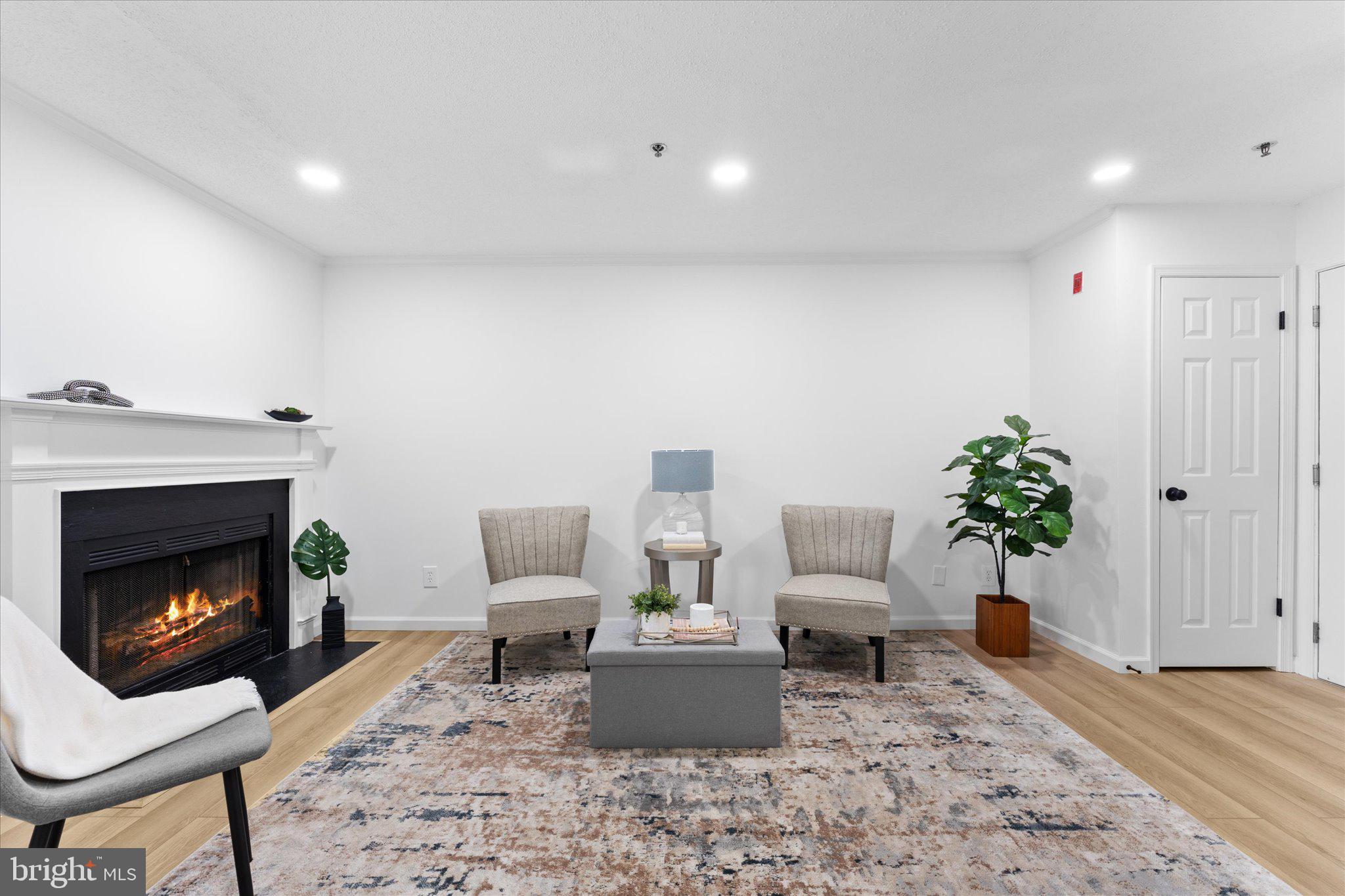 FOUNTAINS AT MCLEAN - Residential