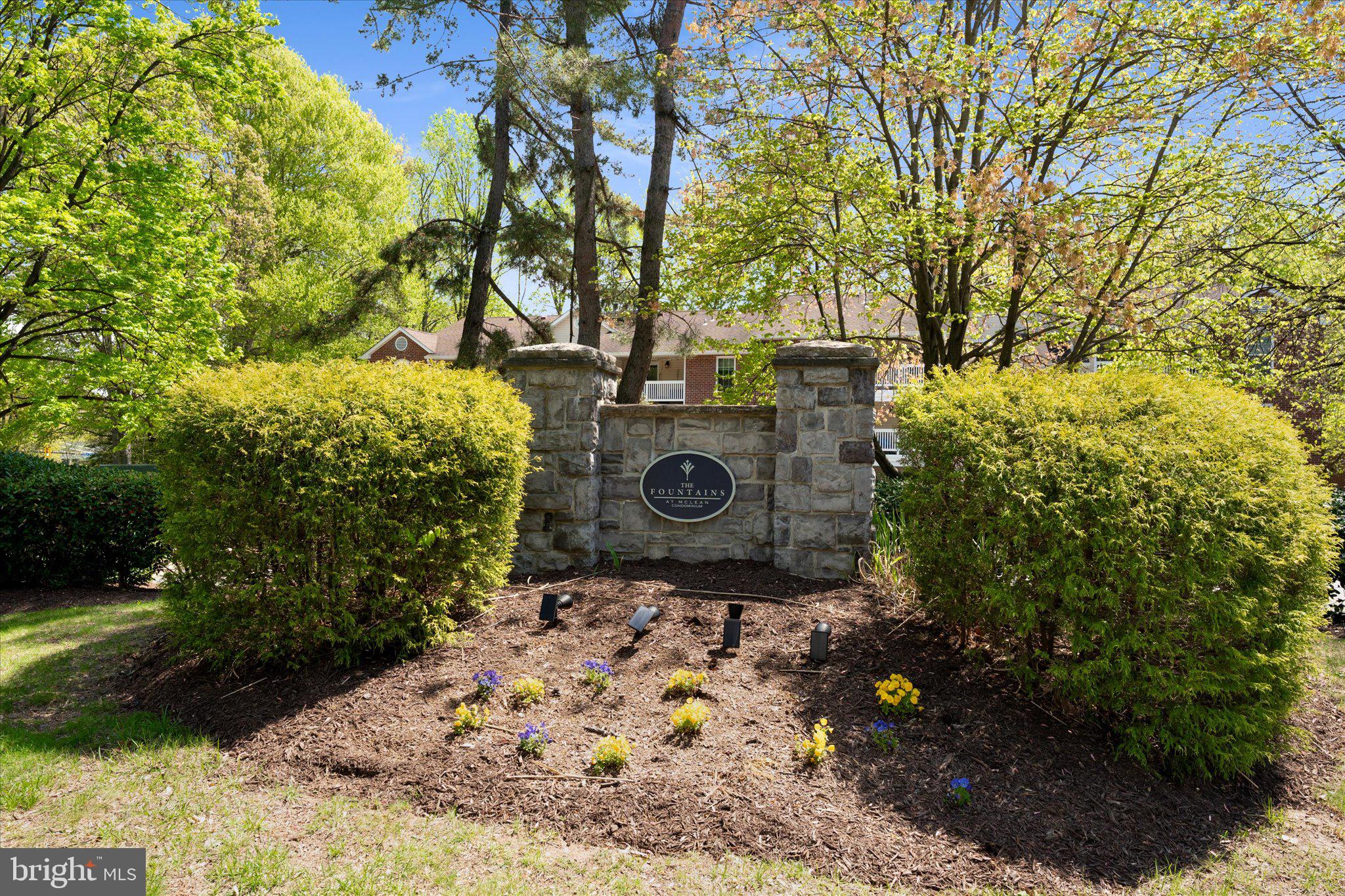 FOUNTAINS AT MCLEAN - Residential