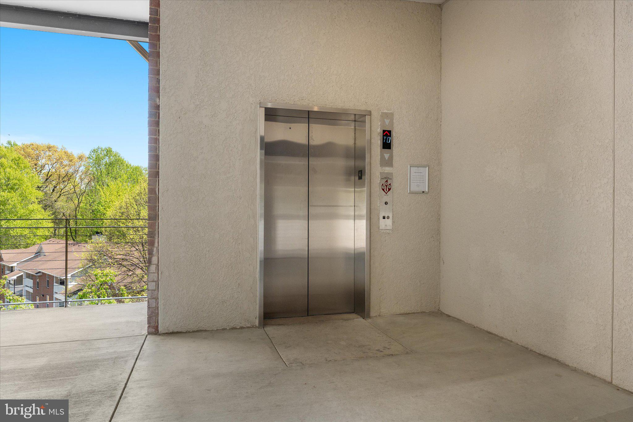 FOUNTAINS AT MCLEAN - Residential