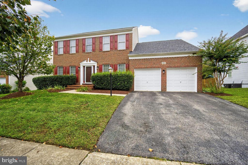 Photo of 810 Lamoka Drive, ODENTON, MD 21113 (MLS # MDAA2127284)