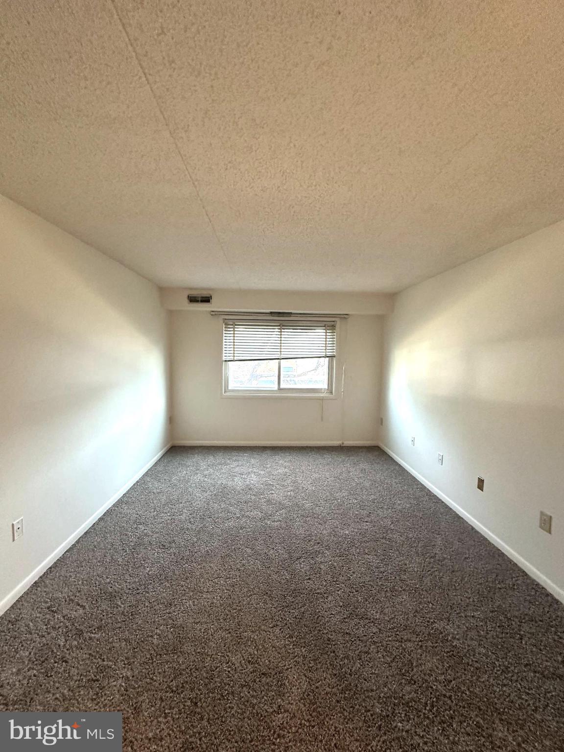 EDGEWOOD - Residential Lease