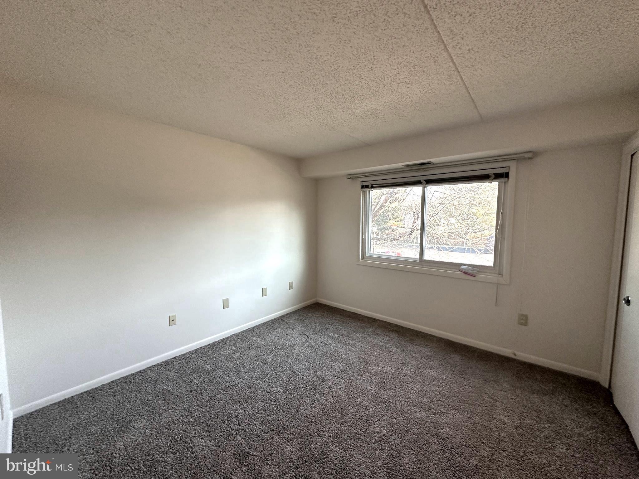 EDGEWOOD - Residential Lease