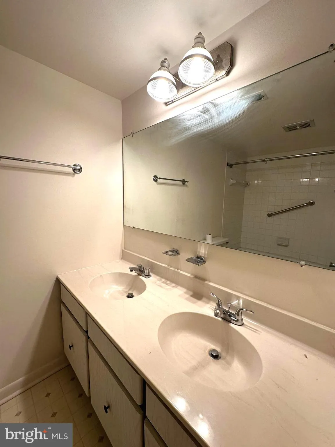 Hagerstown, Maryland 21740, United States, 2 Bedrooms Bedrooms, ,2 BathroomsBathrooms,Residential,Active,90594