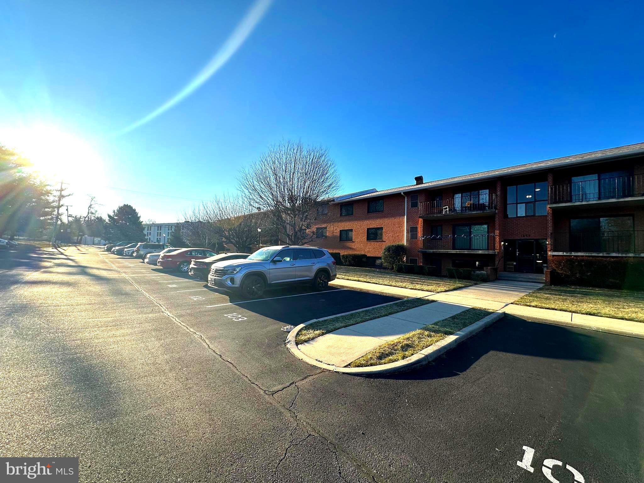 EDGEWOOD - Residential Lease