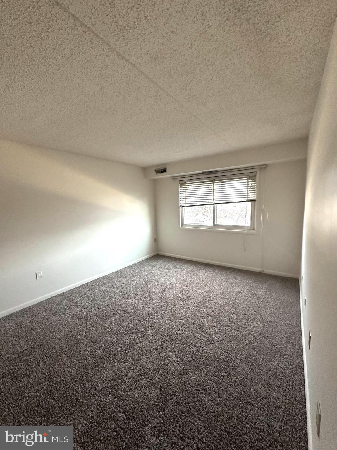 EDGEWOOD - Residential Lease