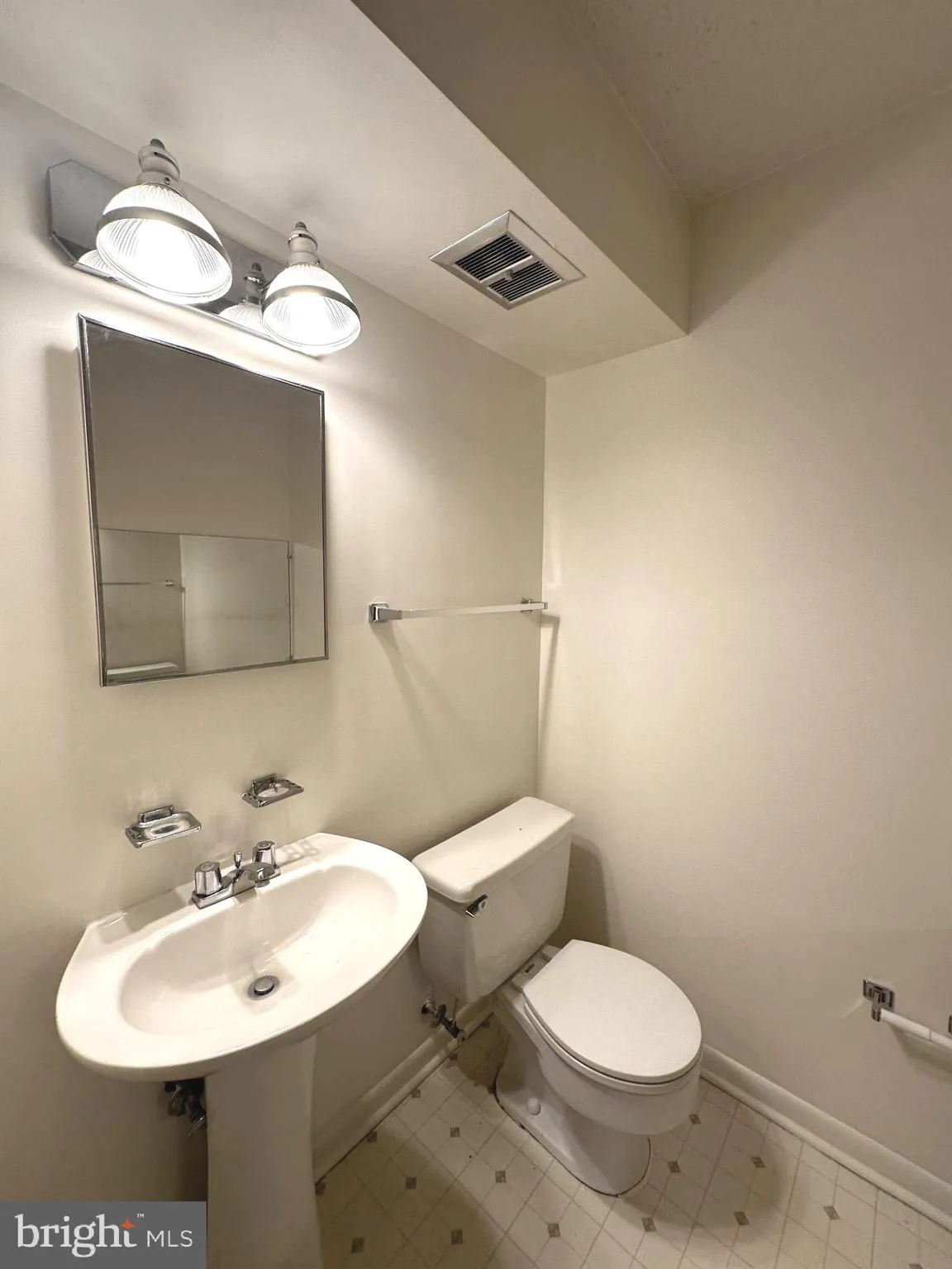 Hagerstown, Maryland 21740, United States, 2 Bedrooms Bedrooms, ,2 BathroomsBathrooms,Residential,Active,90594