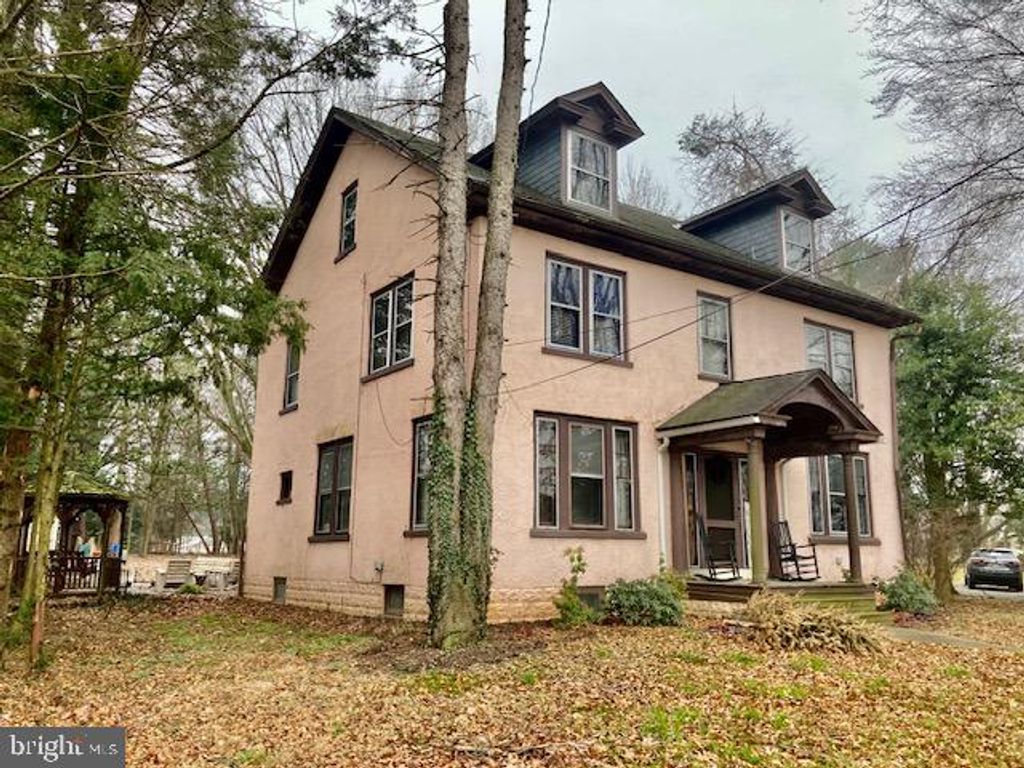 Photo of 2142 New Holland Pike, Lancaster, PA 17601 (MLS # PALA2051648)