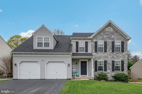 Photo of 8 Carriage Drive, MOUNTVILLE, PA 17554 (MLS # PALA2068146)