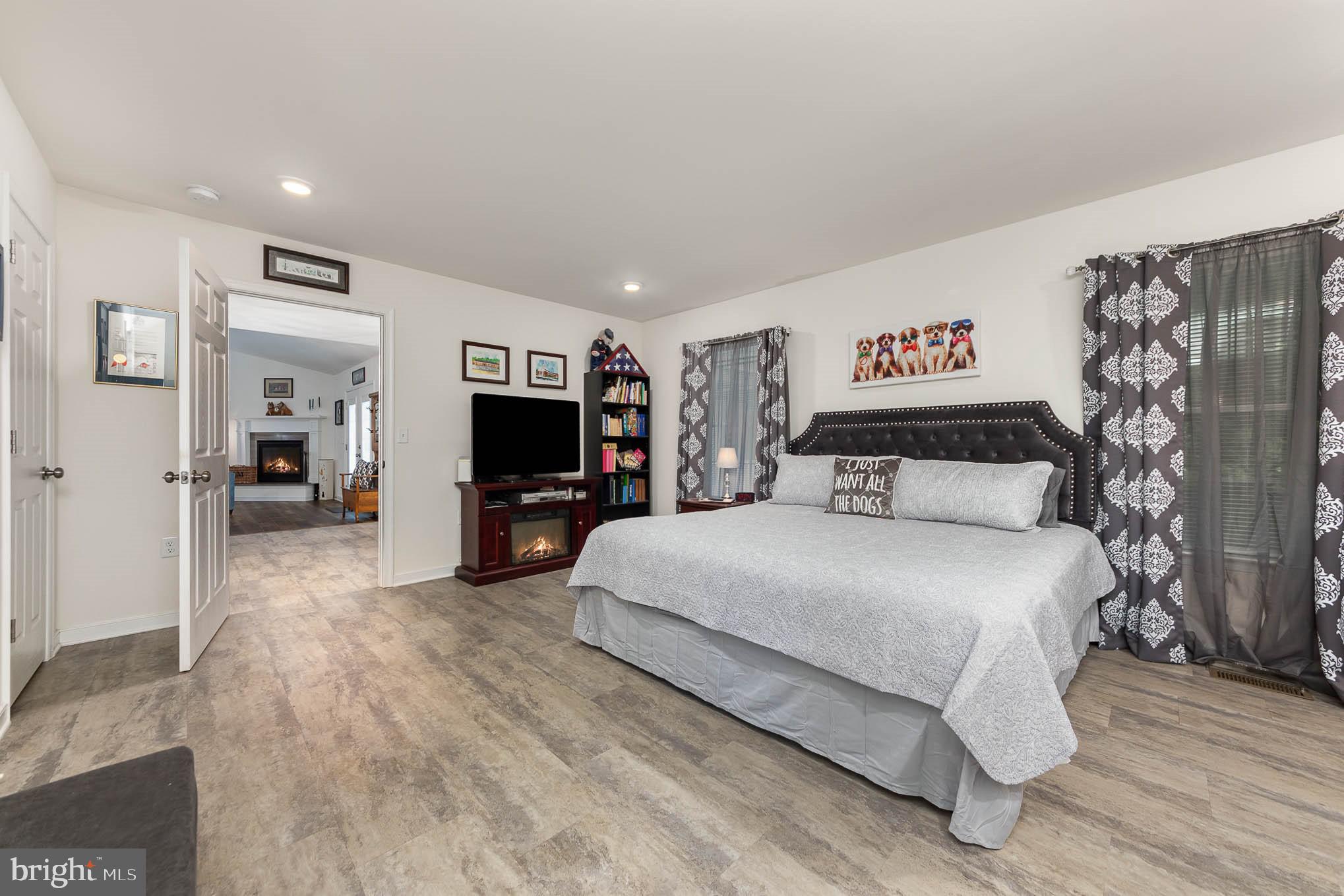 LAKE OF THE WOODS - Residential