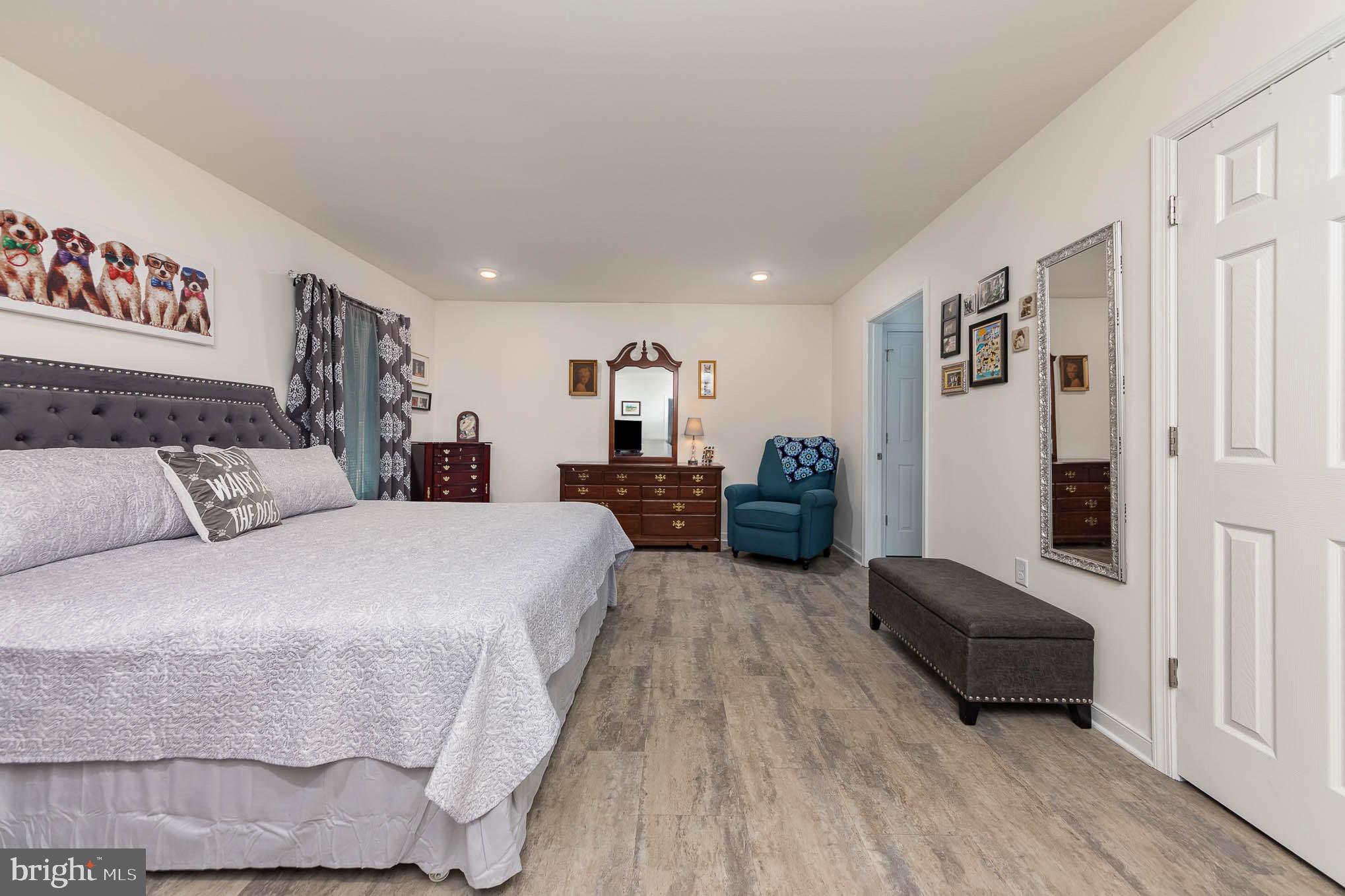 LAKE OF THE WOODS - Residential