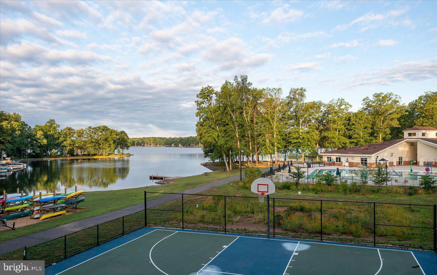 LAKE OF THE WOODS - Residential