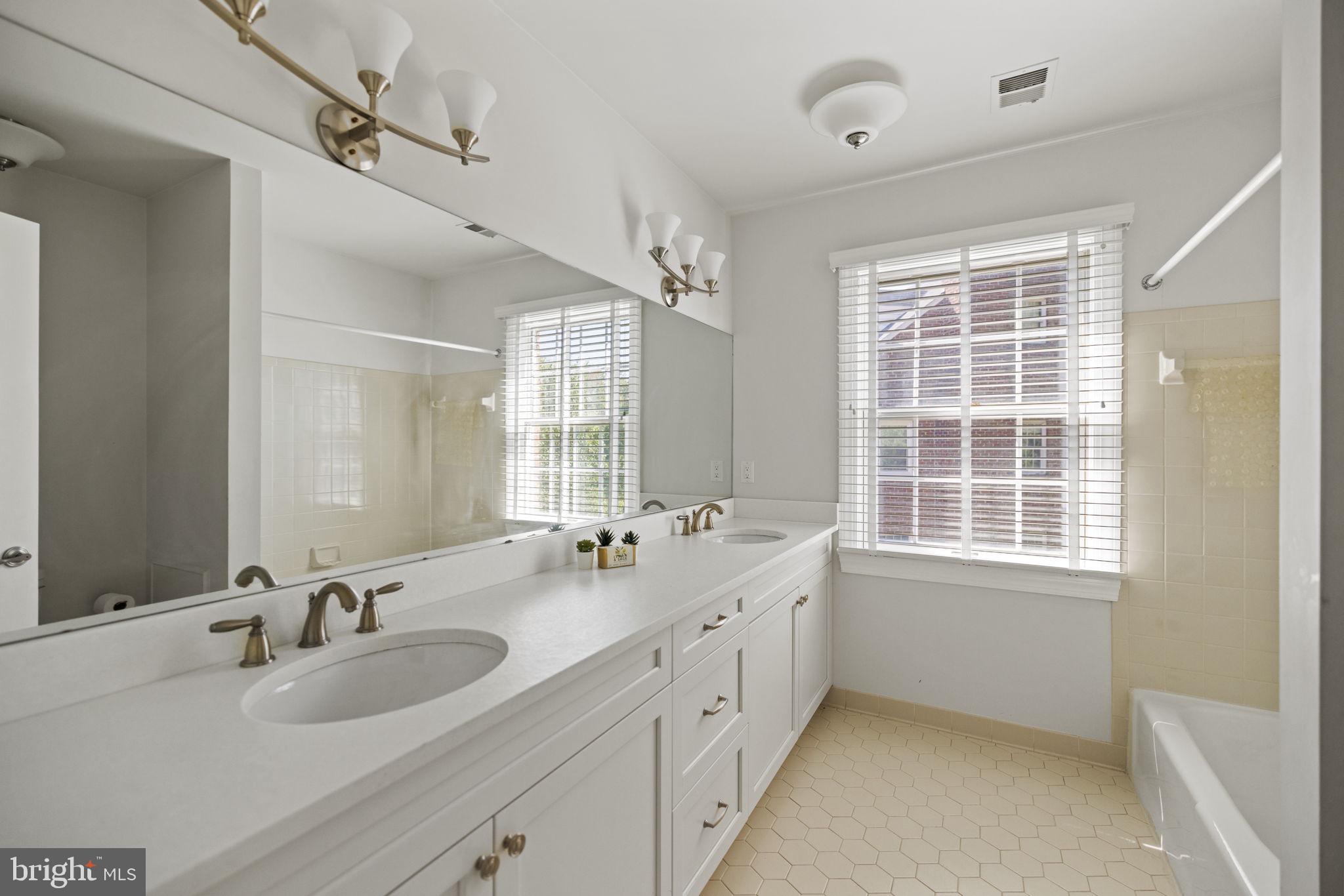 BELLE RIVE - Residential