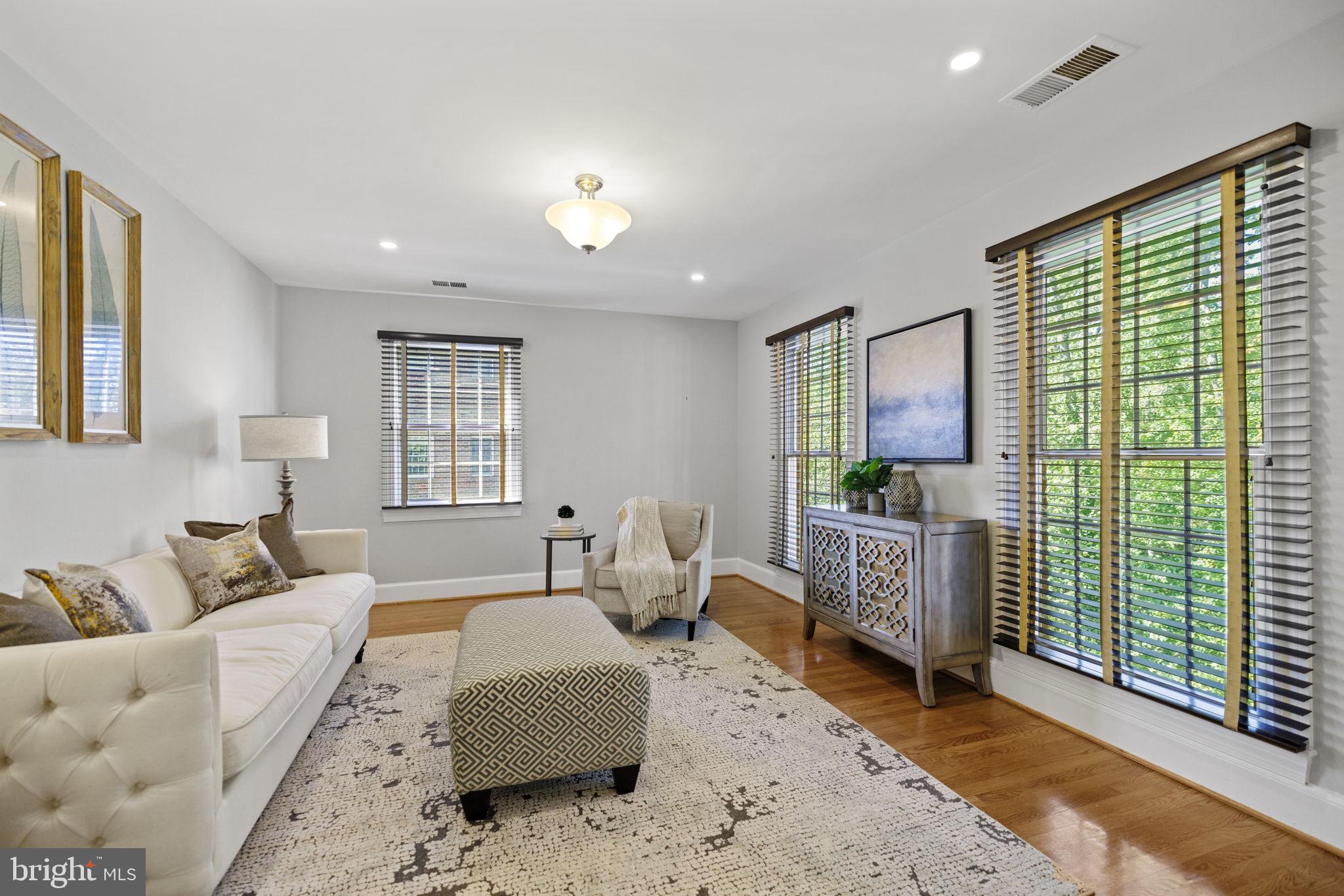 BELLE RIVE - Residential