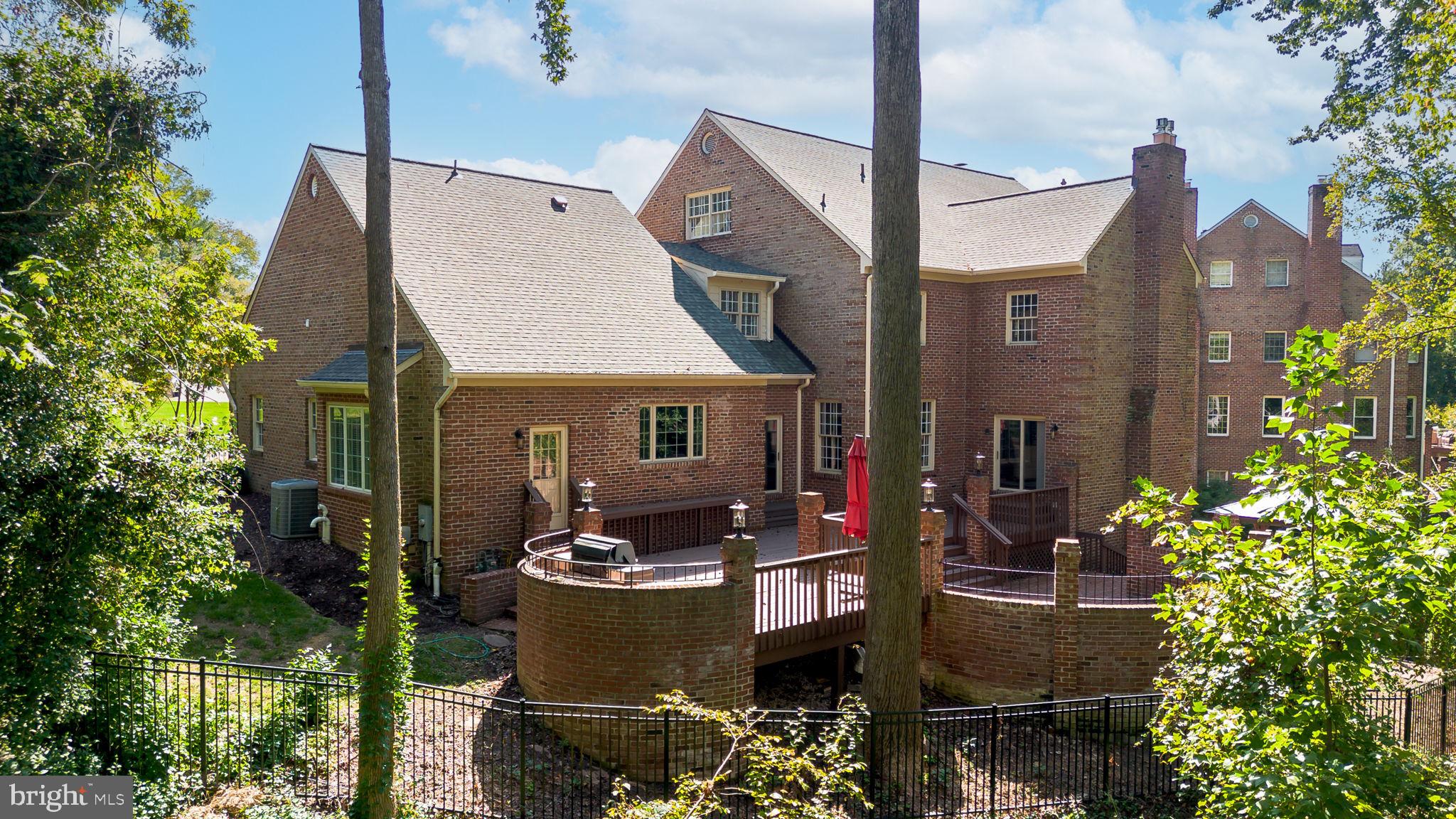 BELLE RIVE - Residential