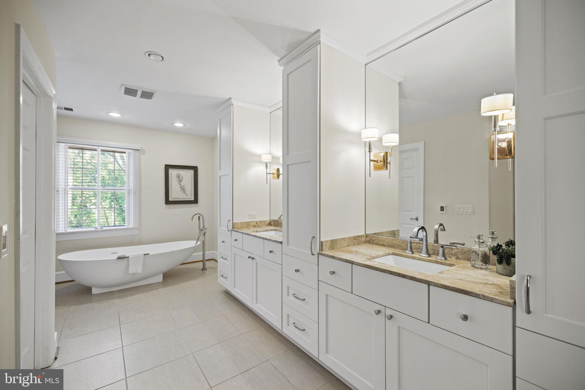 BELLE RIVE - Residential