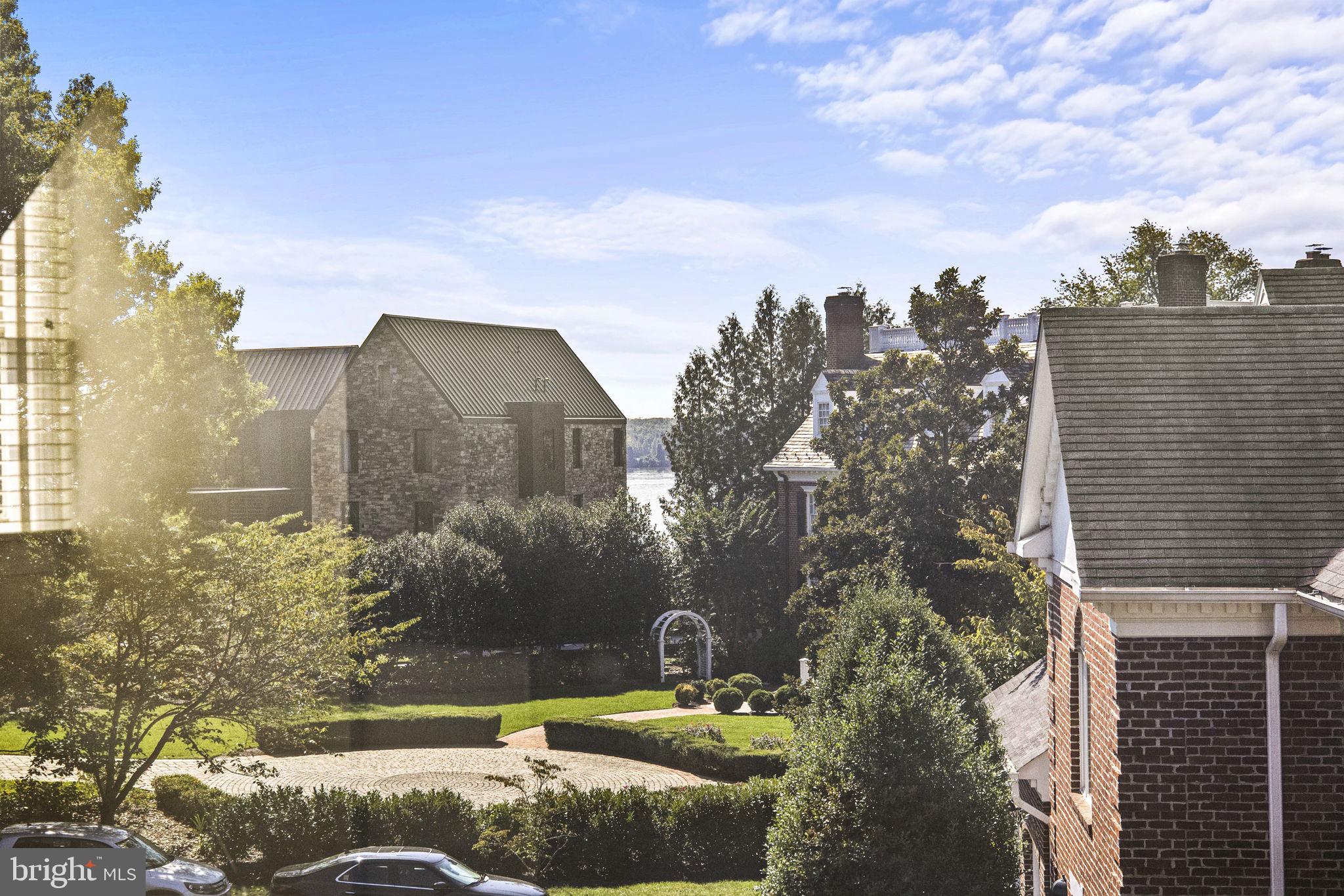 BELLE RIVE - Residential