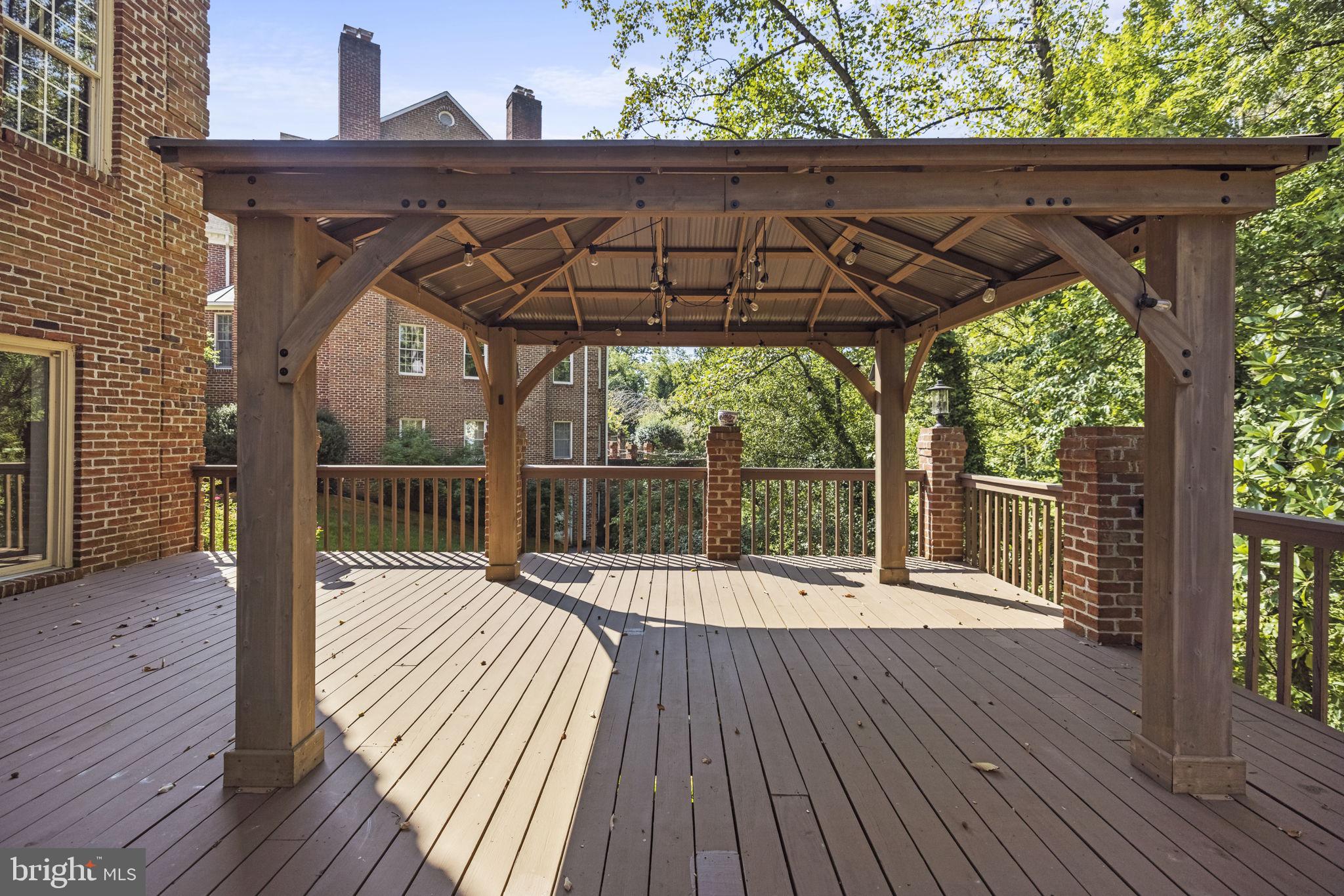 BELLE RIVE - Residential