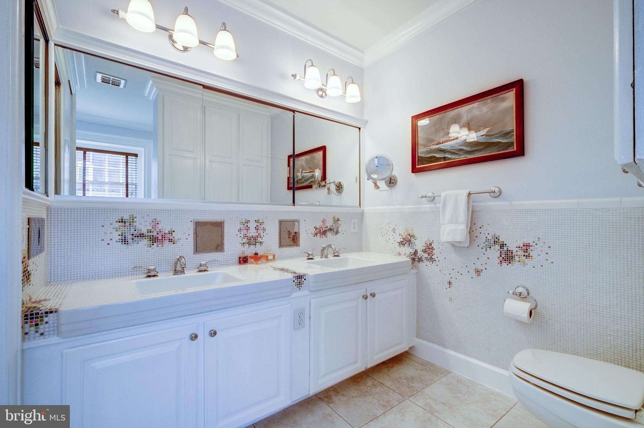 OLD TOWN ALEXANDRIA - Residential