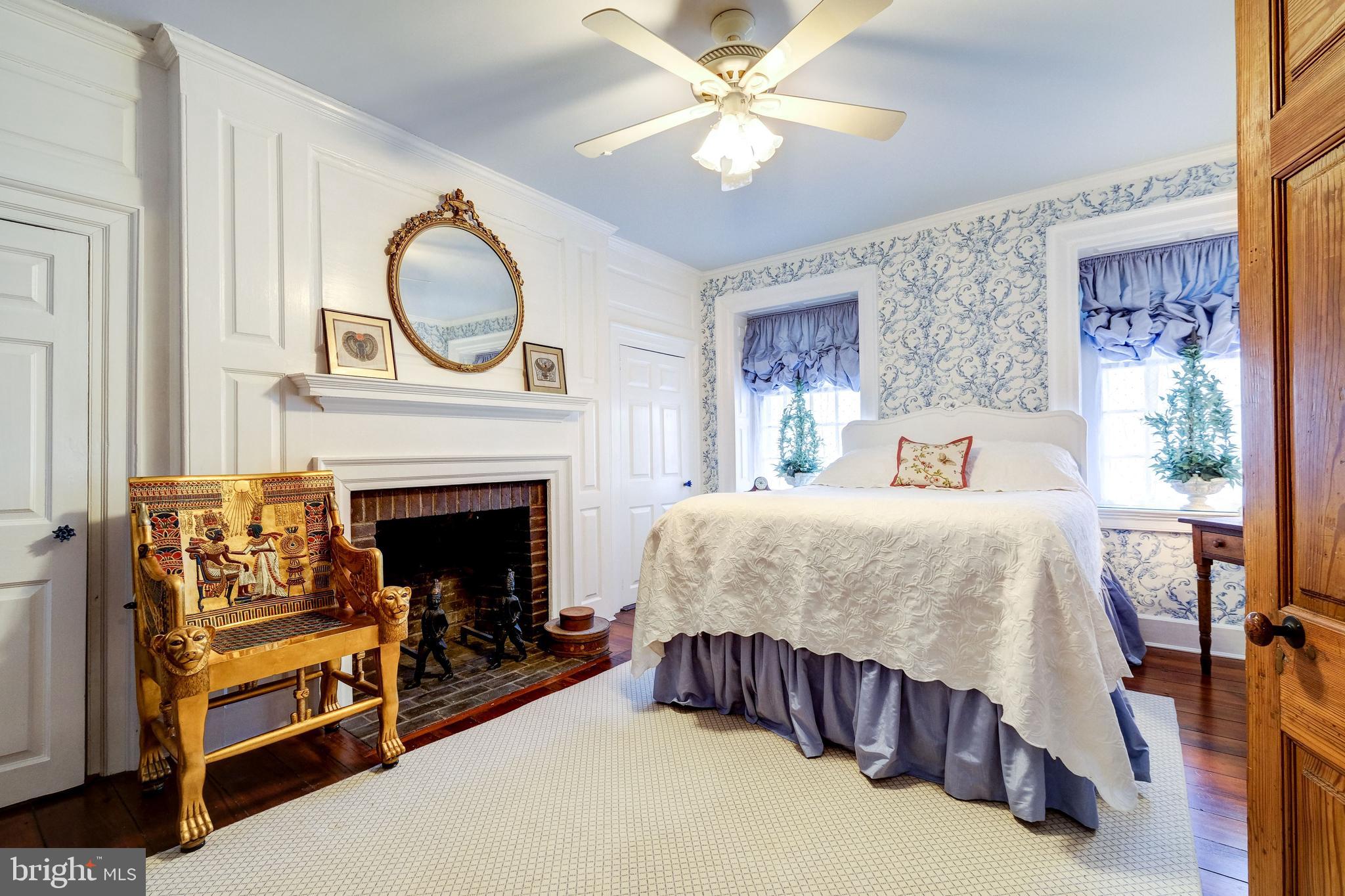 OLD TOWN ALEXANDRIA - Residential