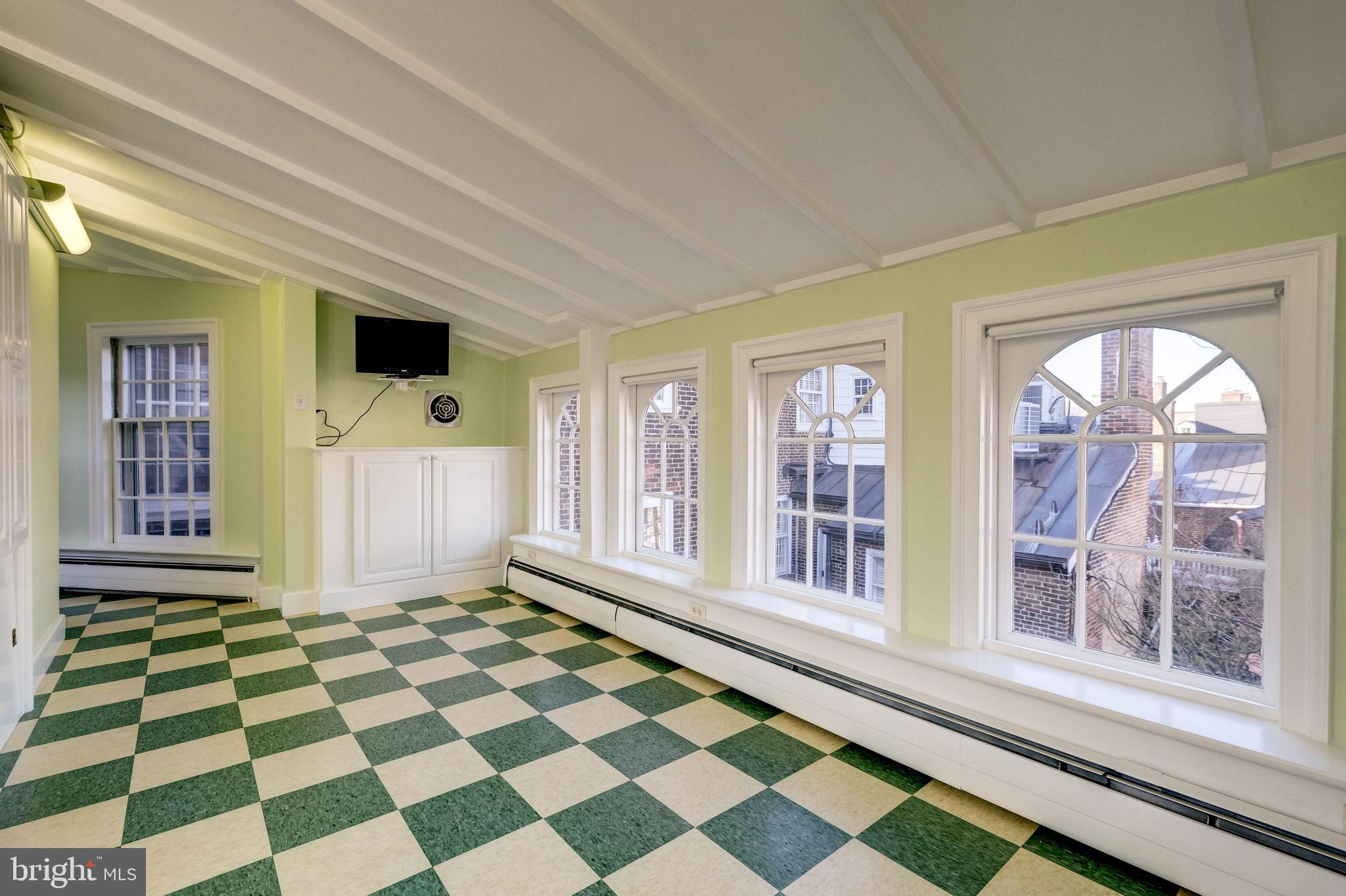 OLD TOWN ALEXANDRIA - Residential