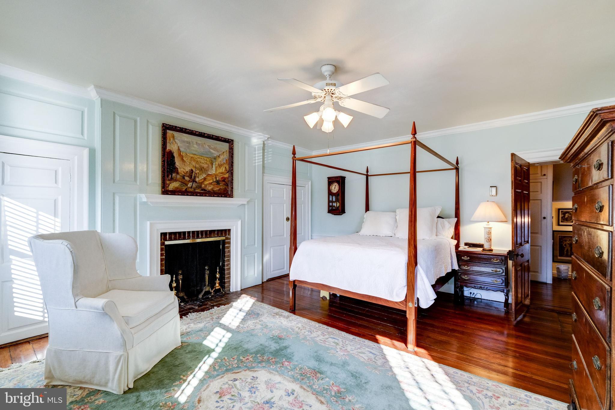 OLD TOWN ALEXANDRIA - Residential