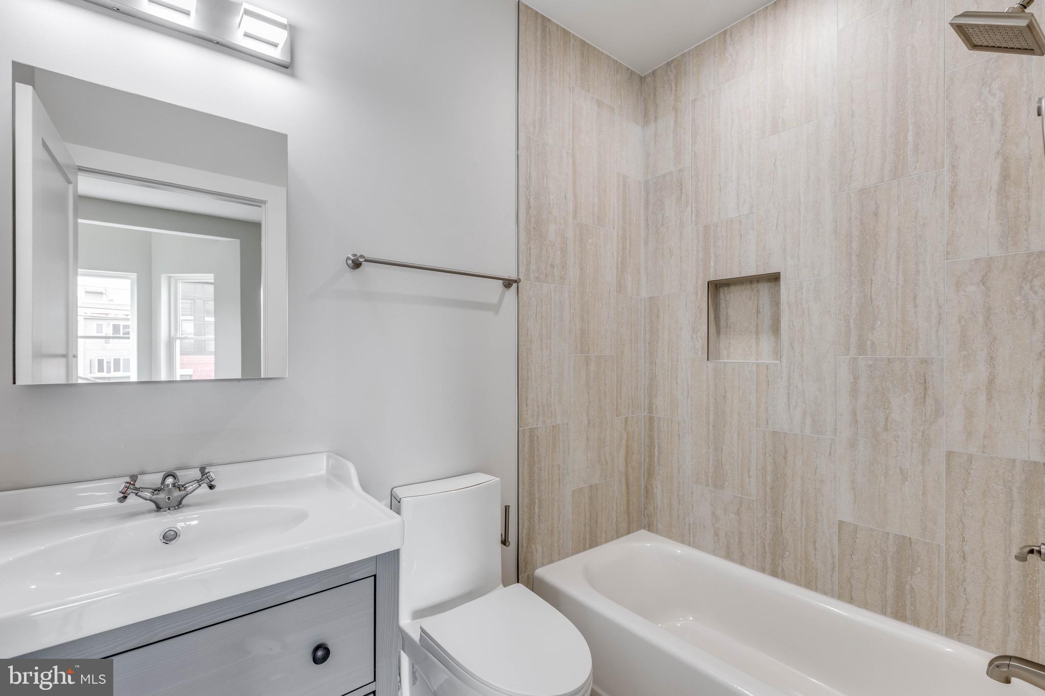 FRANCISVILLE - Residential Lease