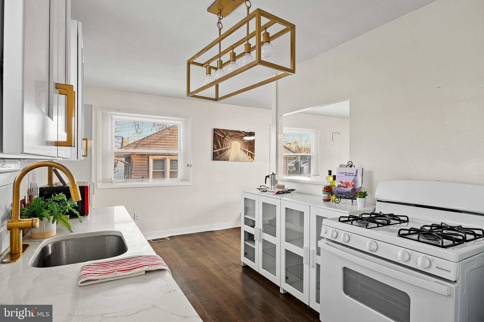 FAIRLAWN-LAUREL - Residential