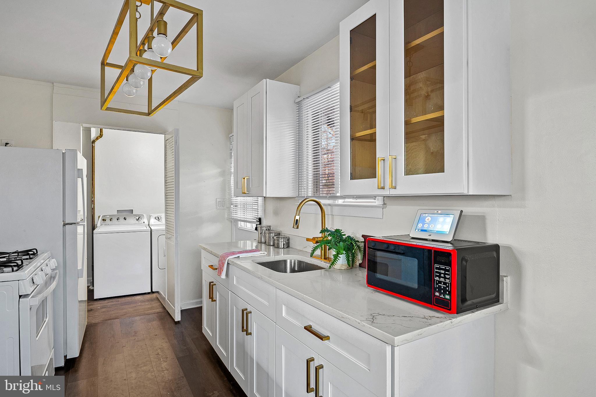 FAIRLAWN-LAUREL - Residential