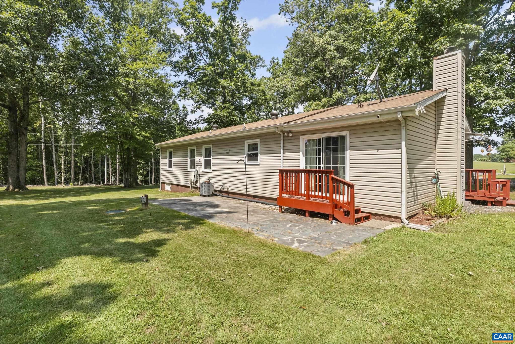 3765 GREEN CREEK RD