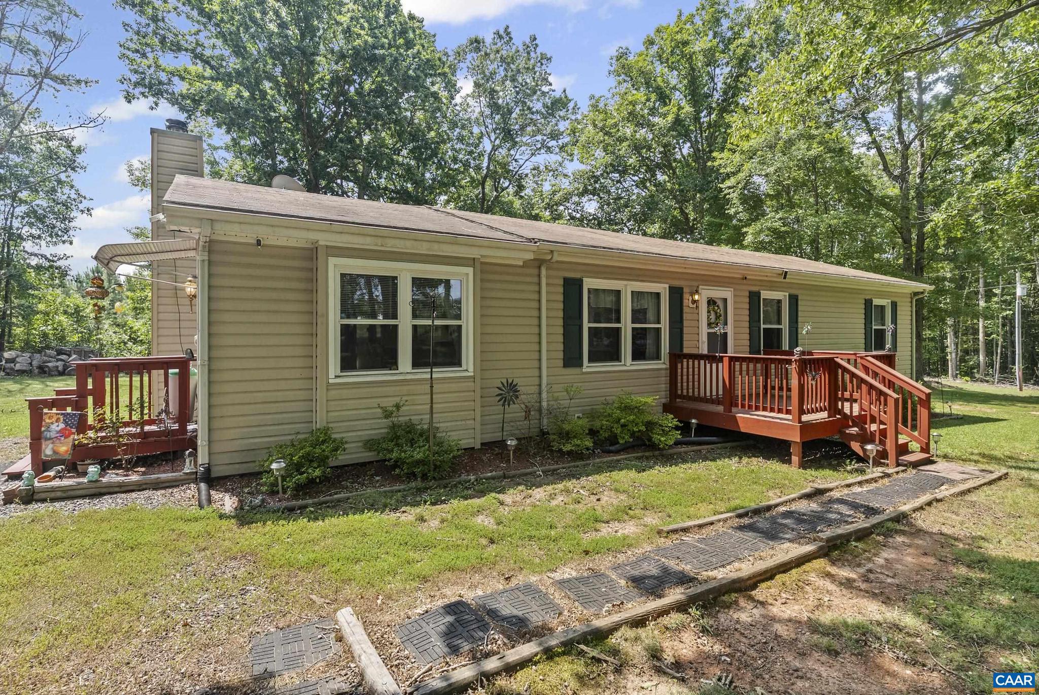 3765 GREEN CREEK RD