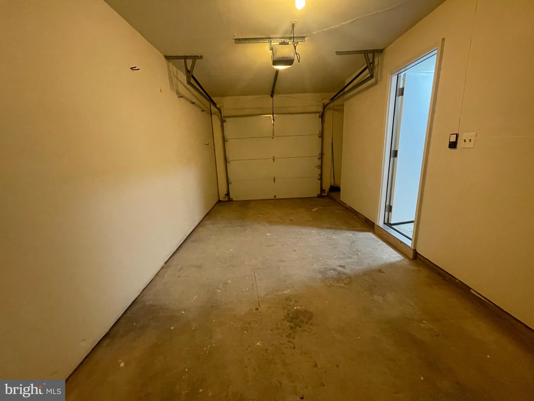 WESTBURY OAKS - Residential Lease