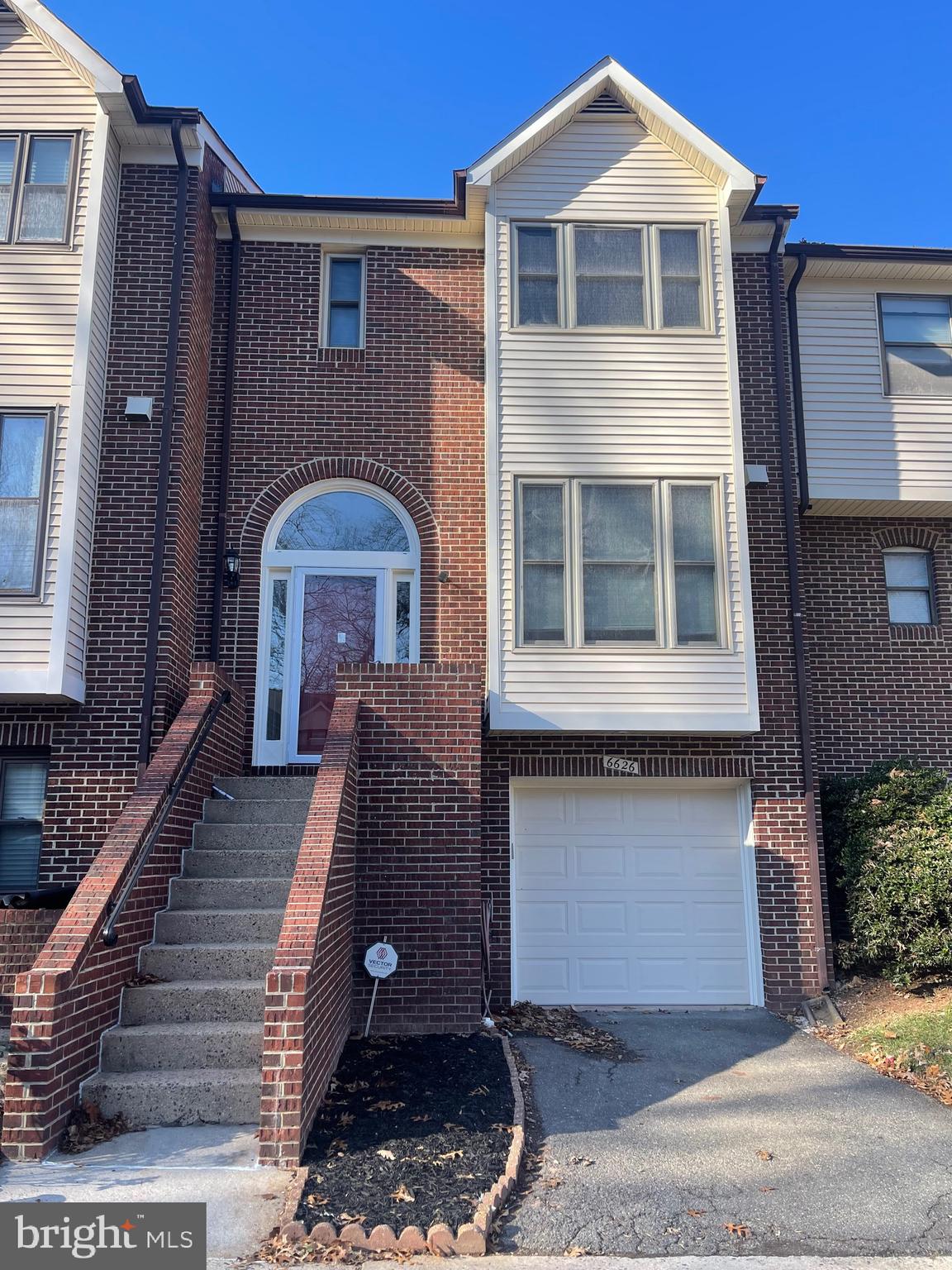 WESTBURY OAKS - Residential Lease