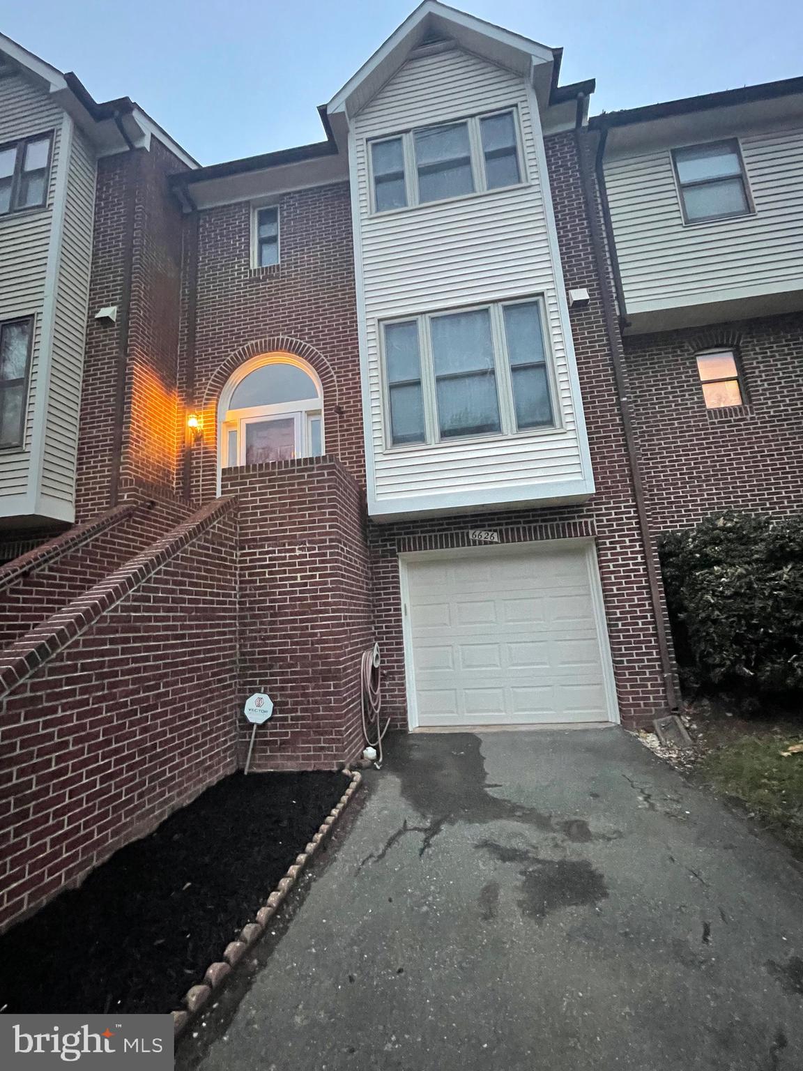 WESTBURY OAKS - Residential Lease