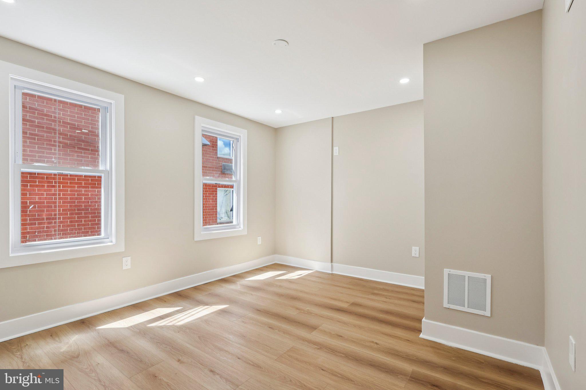 WHITMAN - Residential