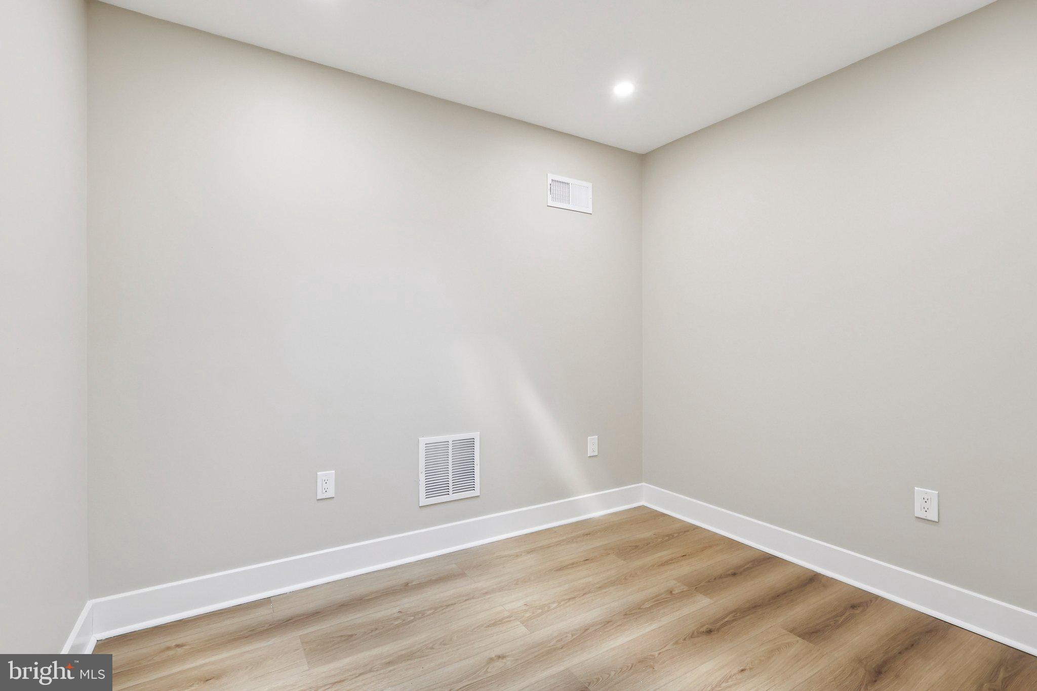 WHITMAN - Residential