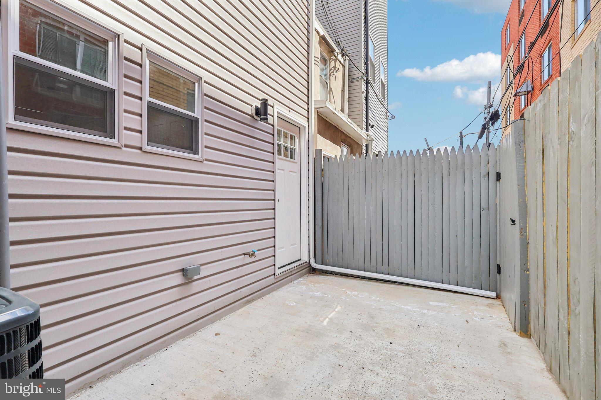 WHITMAN - Residential
