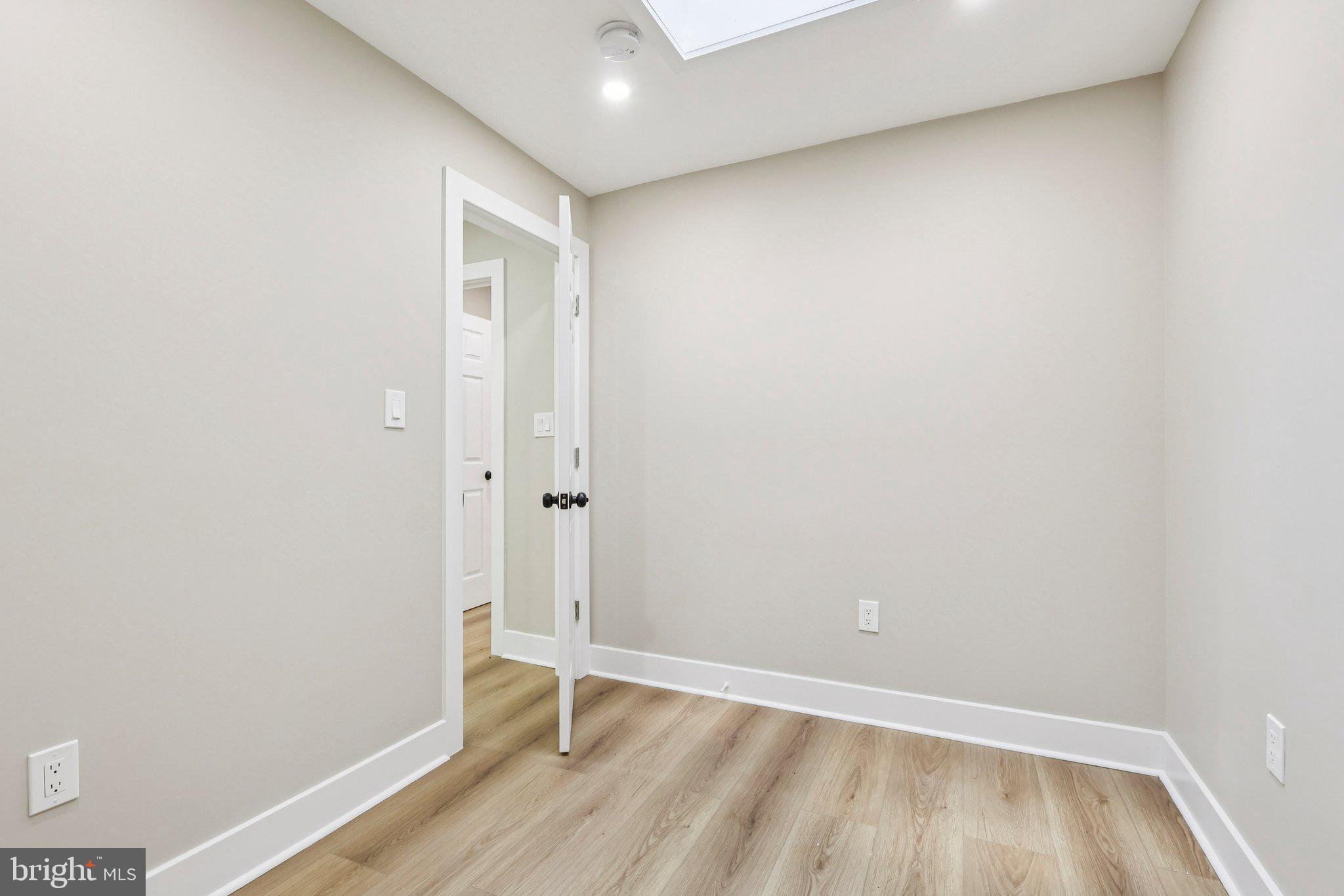 WHITMAN - Residential