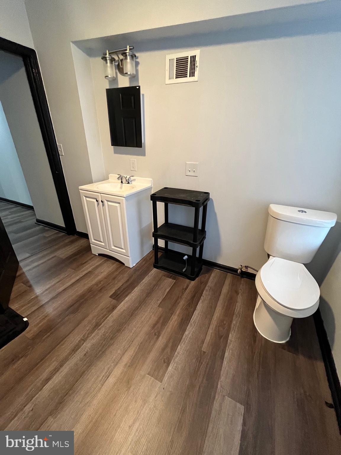 HARLEM PARK - Residential Lease