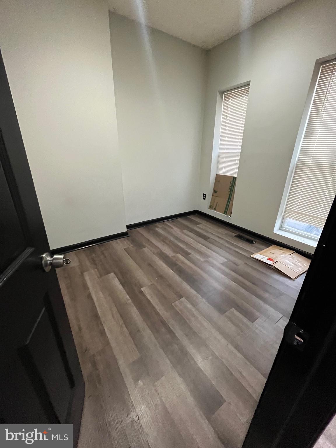 HARLEM PARK - Residential Lease