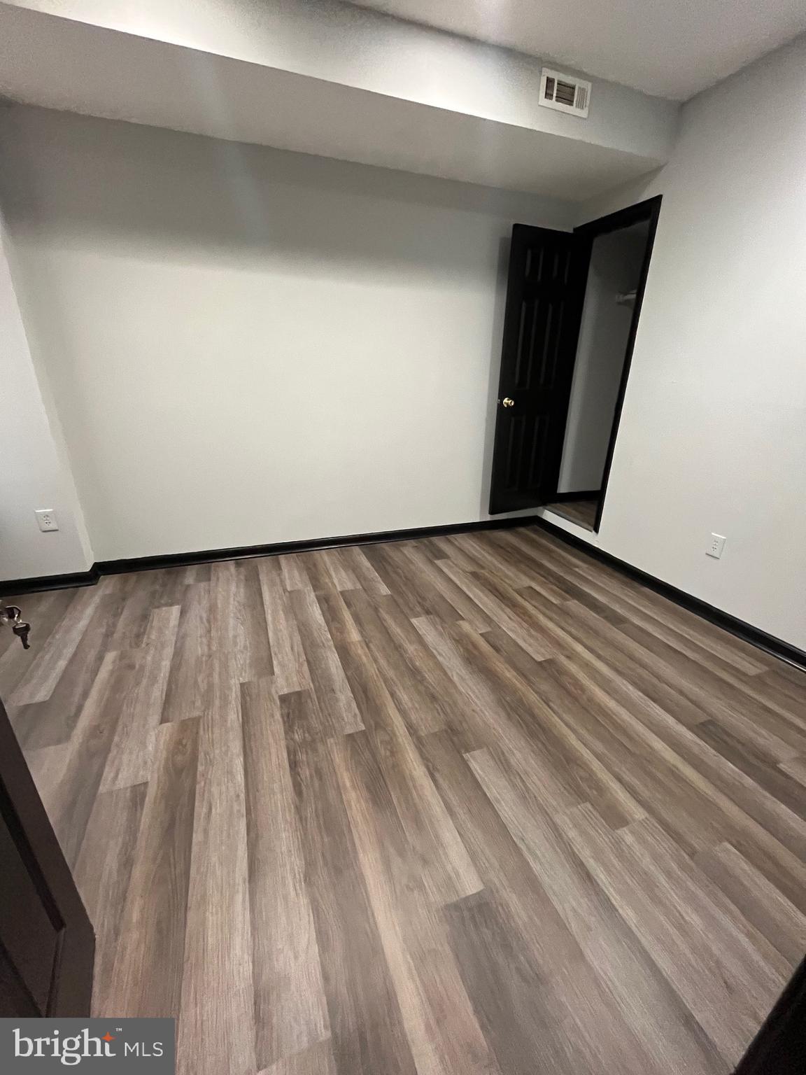 HARLEM PARK - Residential Lease