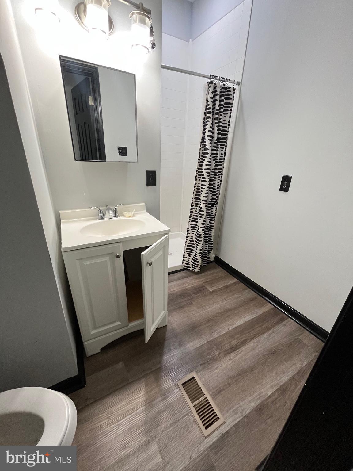 HARLEM PARK - Residential Lease