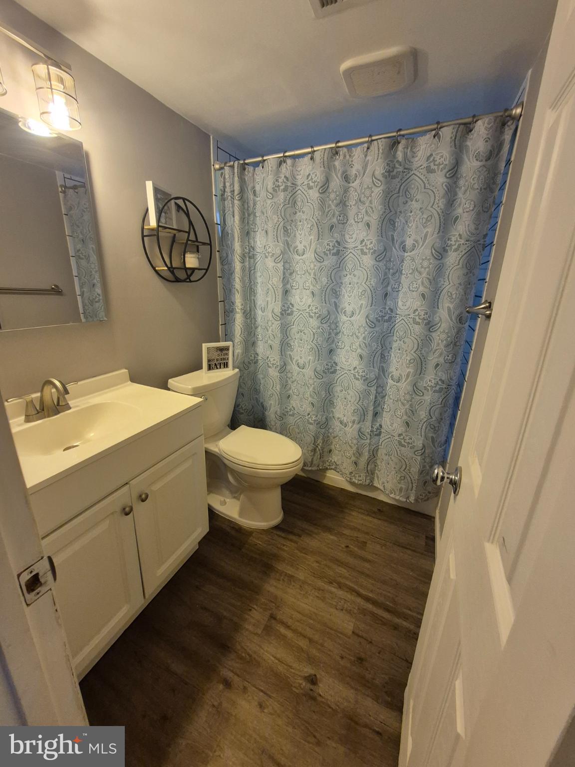 BEVERLY ESTATES - Residential