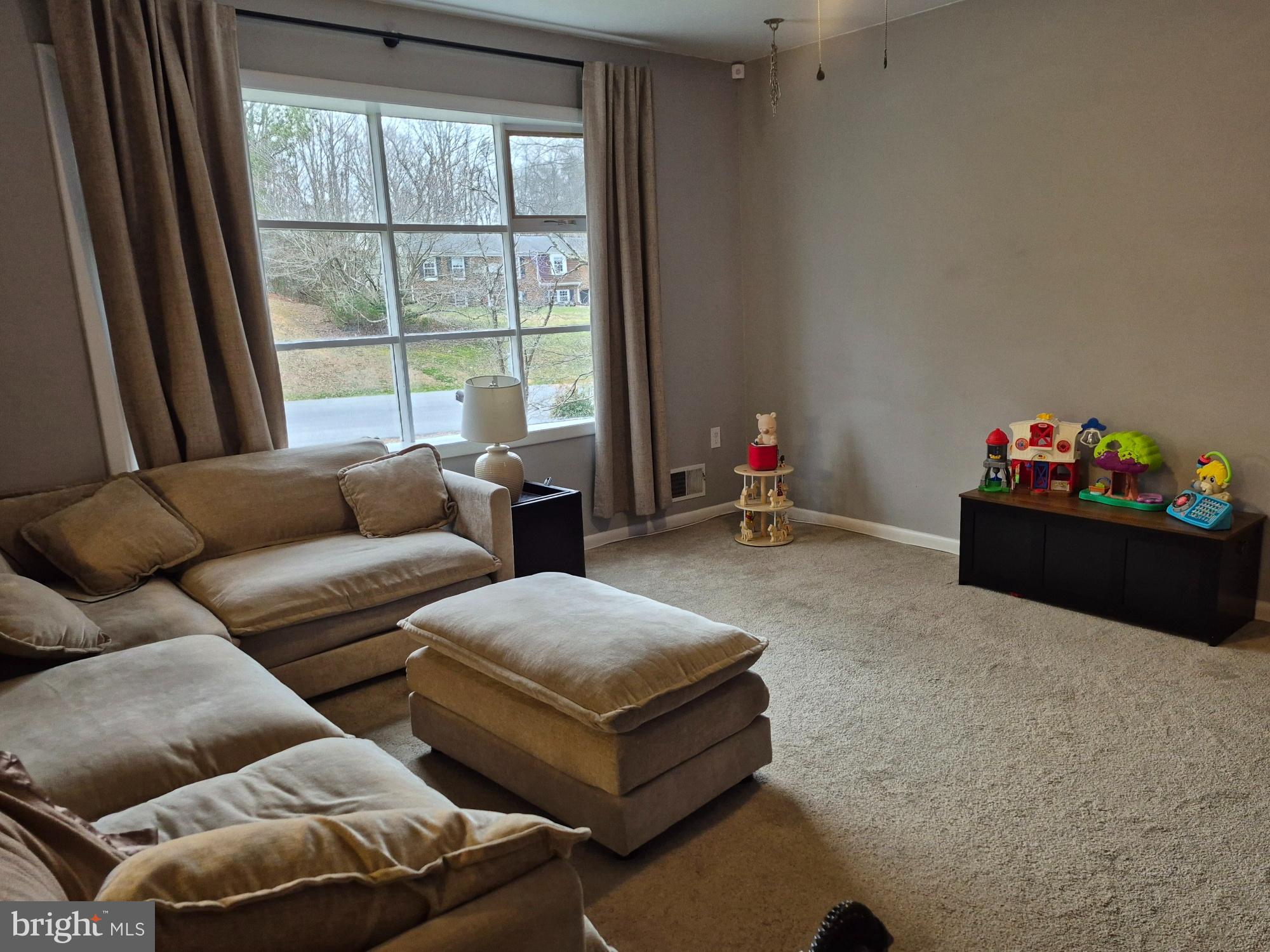 BEVERLY ESTATES - Residential